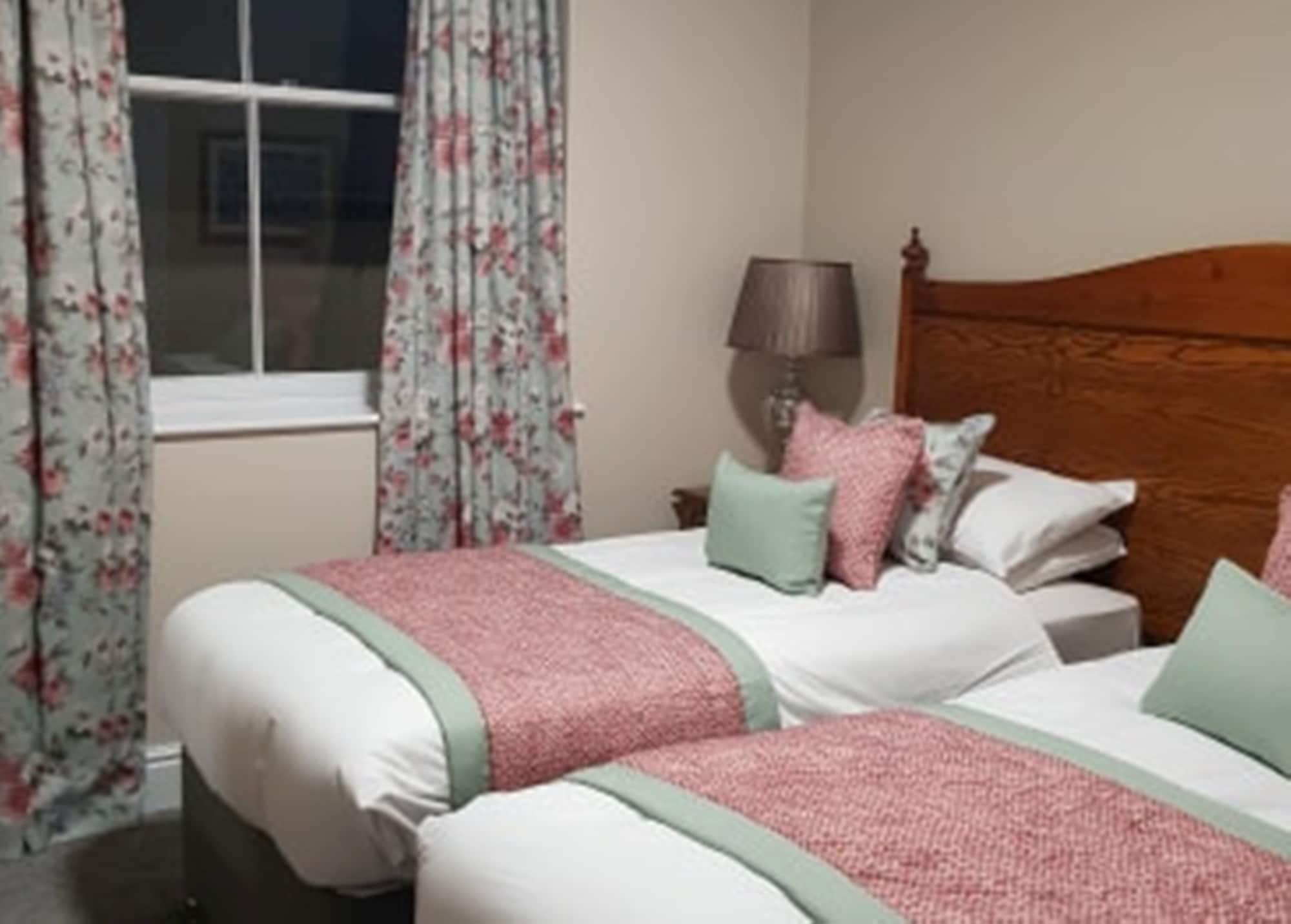 The Atherstone Red Lion Hotel Экстерьер фото